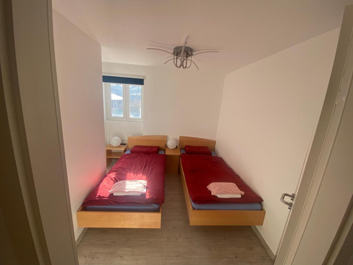 Today Appartement Famille Chippis Exteriör bild